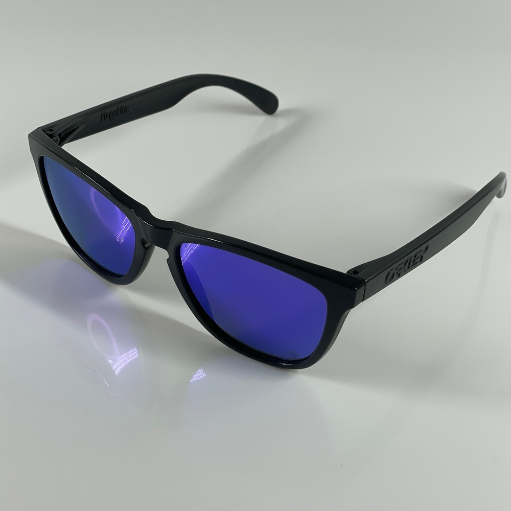 Oakley Frogskins Sunglasses Black Frame Violet Iridium Lens OO9013 Mens Womens